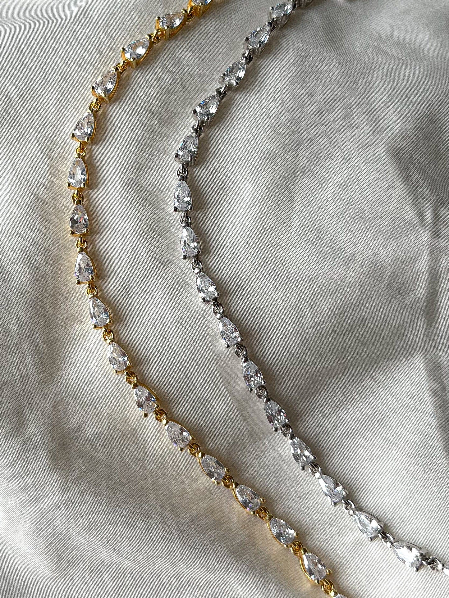 Gold Teardrop Bracelet